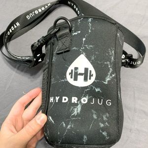 Hydro jug black marble sleeve